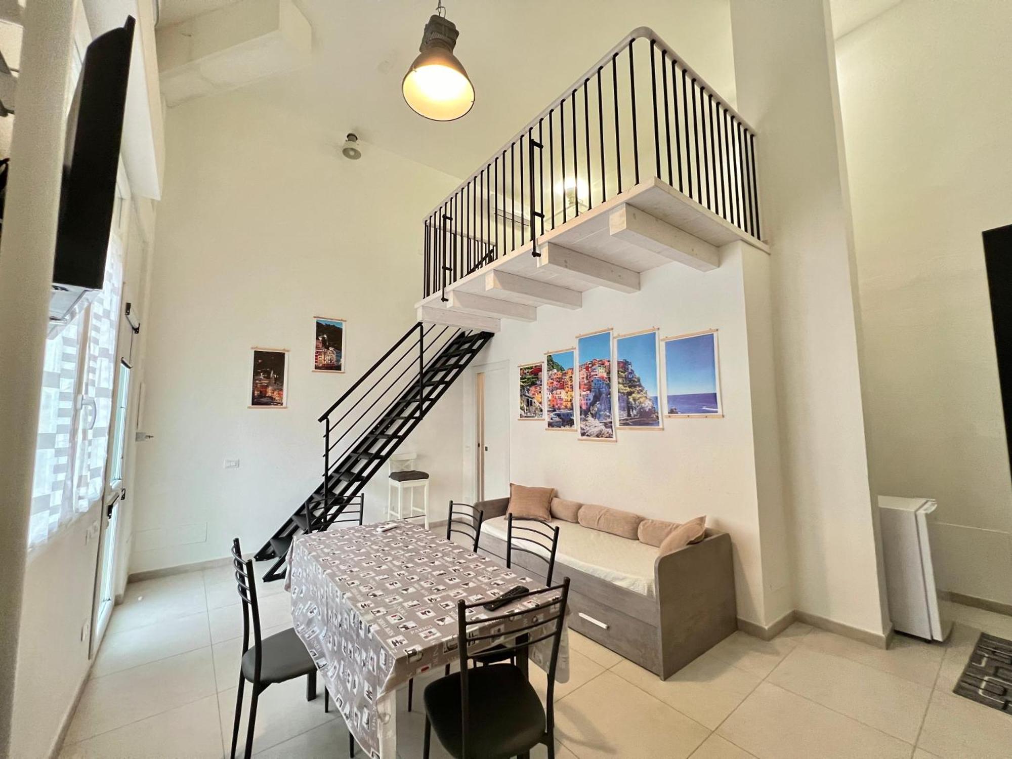 8 Lofts - - 1 Appartamento