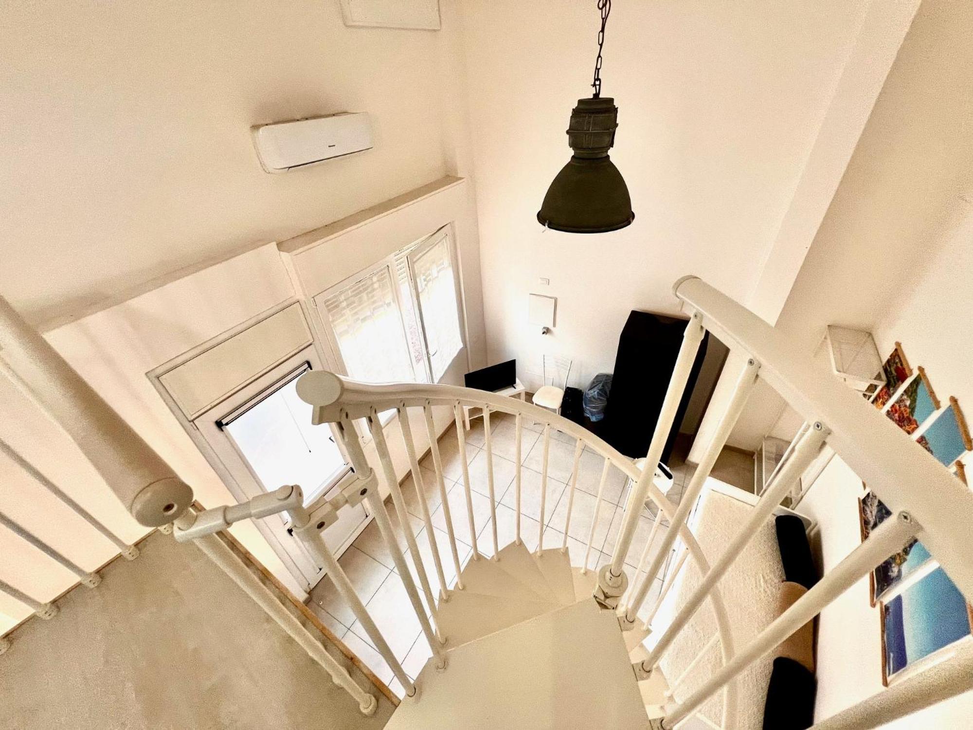 8 Lofts - - 1 *