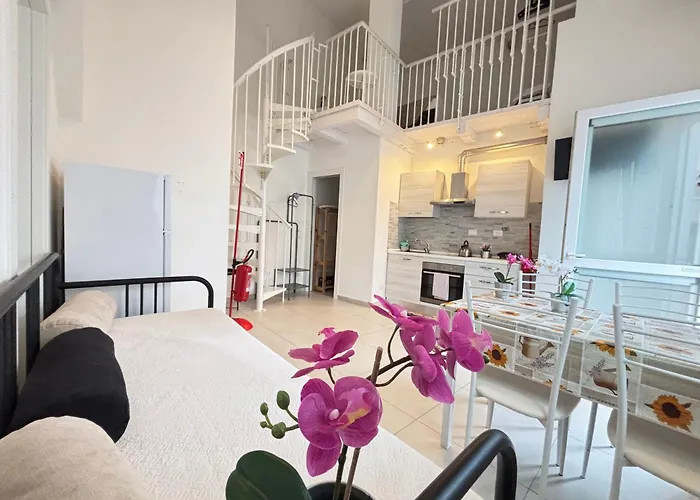 8 Lofts - Apartments - 1