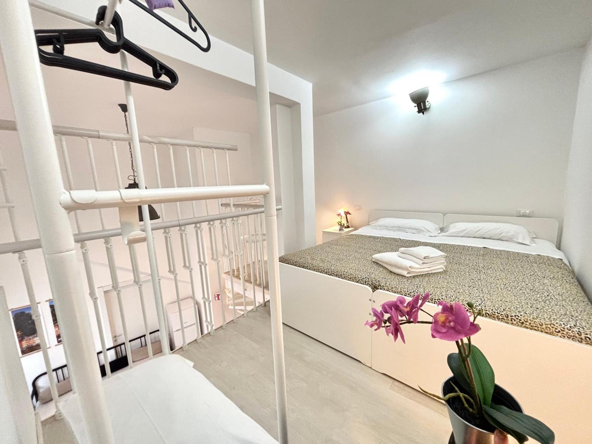 8 Lofts - - 1 Appartement
